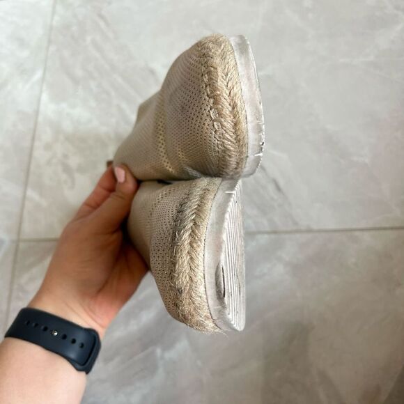 Gentle Souls by Kenneth Cole Gold Metallic Leather Espadrilles Flats Size 6.5 - Picture 4 of 5